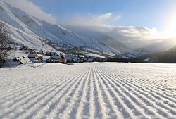 Piste avec un enneigement optimal de Décembre à Avril